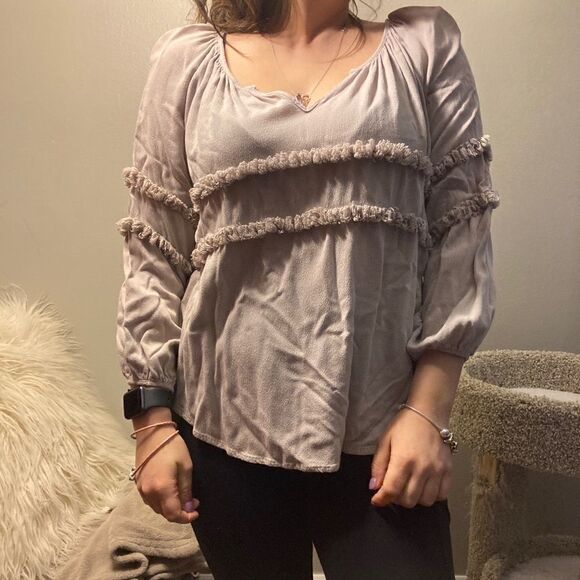 Altar’d State Pheasant light gray long sleeve - Picture 1 of 5